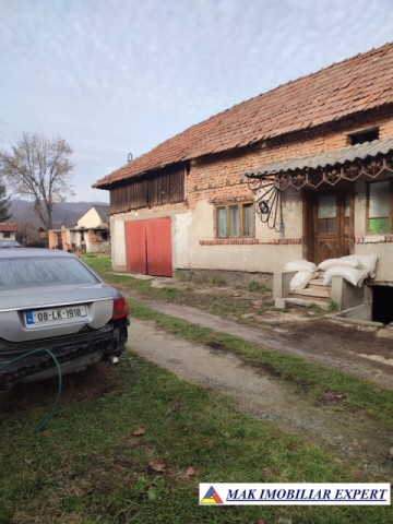 casa-6-camere-teren-4000-mp-de-vanzare-in-schitu-golesti-arges-9