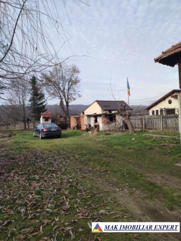 casa-6-camere-teren-4000-mp-de-vanzare-in-schitu-golesti-arges-19