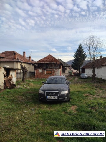 casa-6-camere-teren-4000-mp-de-vanzare-in-schitu-golesti-arges-20