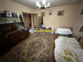 apartament-de-vanzare-3-camere-decomandat-in-cetate-bloc-foste-proprietati-1