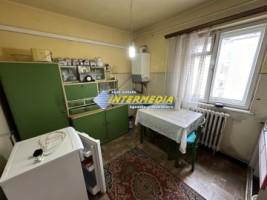 apartament-de-vanzare-3-camere-decomandat-in-cetate-bloc-foste-proprietati-9