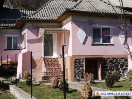 casa-3-camere-cu-teren-825-mp-de-vanzare-in-aninoasa-arges