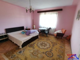 inchiriez-casa-3-cameresingur-in-curtezona-trei-stejari-6