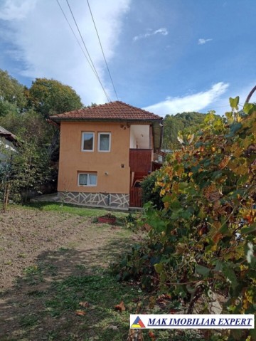 casa-musceleana-3-camere-cu-teren-1250-mp-de-vanzare-in-apa-sarata-campulung-muscel-arges