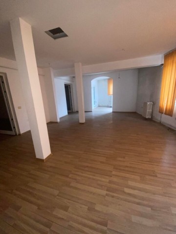 spatiu-comercial-suprafata-de-360-mp-p1zona-nicolae-iorgapret-150000-euro