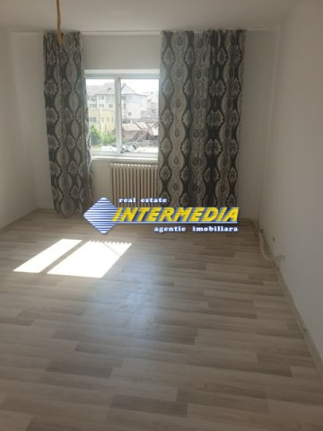 aparament-cu-2-camere-decomandat-de-vanzare-la-etaj-2-alba-iulia-zona-sub-stadion-4