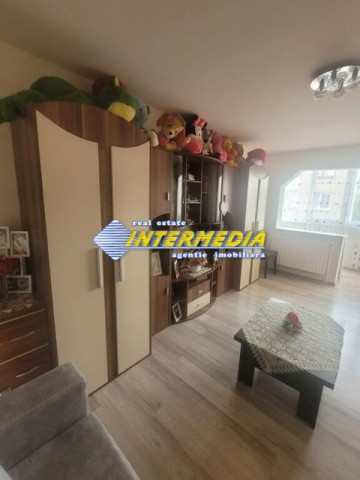 apartament-cu-2-camere-decomandat-de-vanzare-in-alba-iulia-zonacetate-bulevard-etaj-intermedia-mobilat-4