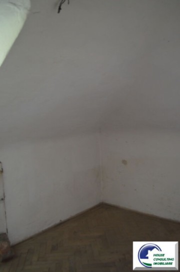sinaia-apartament-cu-6-camere-situat-intro-vila-specialaultracentral-7