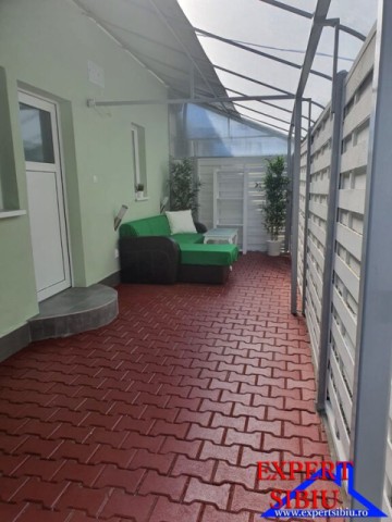 inchiriez-garsoniera-la-casacu-terasa-20-mp-recent-renovata-zona-centrala-3