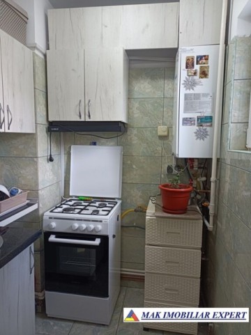 gasca-zurli-apartament-2-camere-cf-3-et-24-campulung-6