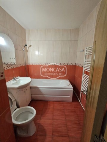 chirieapartament-4-camere-zona-junior-etaj-2-1