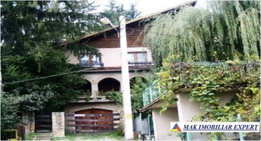 vila-stil-cabana-montana-5-camere-teren-1500-mp-de-vanzare-in-centru-campulung-muscel-arges-5