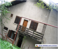 vila-stil-cabana-montana-5-camere-teren-1500-mp-de-vanzare-in-centru-campulung-muscel-arges-12