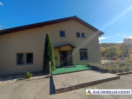 vila-2-corpuri-cu-teren-4500-mp-de-vanzare-in-apa-sarata-campulung-muscel-arges-ideala-pentru-familie-extinsa-sau-pensiune-1