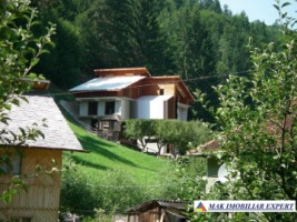 vila-tip-pensiune-la-rosu-cu-10-camere-si-teren-de-1055-mp-in-dambovicioara-oportunitate-de-investitie-turistica-7