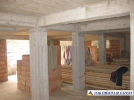 vila-tip-pensiune-la-rosu-cu-10-camere-si-teren-de-1055-mp-in-dambovicioara-oportunitate-de-investitie-turistica-17