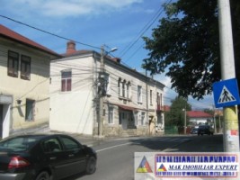 vila-stil-cu-7-camere-si-teren-de-337-mp-de-vanzare-in-centru-campulung-muscel-arges-ideala-pentru-locuinta-de-familie-sau-investitie