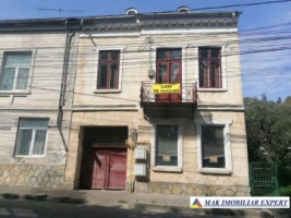 vila-stil-cu-7-camere-si-teren-de-337-mp-de-vanzare-in-centru-campulung-muscel-arges-ideala-pentru-locuinta-de-familie-sau-investitie-2