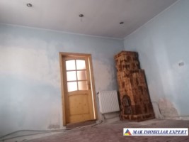 vila-stil-cu-7-camere-si-teren-de-337-mp-de-vanzare-in-centru-campulung-muscel-arges-ideala-pentru-locuinta-de-familie-sau-investitie-7