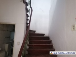 vila-stil-cu-7-camere-si-teren-de-337-mp-de-vanzare-in-centru-campulung-muscel-arges-ideala-pentru-locuinta-de-familie-sau-investitie-26