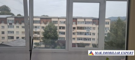 ocupat-sept-2025-apartament-2-camere-confort-1-etaj-34-de-inchiriat-in-centru-campulung-muscel-arges-3