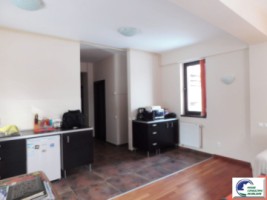 de-vanzare-apartament-cu-2-camere-situat-in-predeal-1