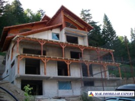 vila-tip-pensiune-la-rosu-cu-10-camere-si-teren-de-1055-mp-in-dambovicioara-oportunitate-de-investitie-turistica-12