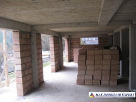 vila-tip-pensiune-la-rosu-cu-10-camere-si-teren-de-1055-mp-in-dambovicioara-oportunitate-de-investitie-turistica-24