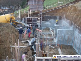 vila-tip-pensiune-la-rosu-cu-10-camere-si-teren-de-1055-mp-in-dambovicioara-oportunitate-de-investitie-turistica-38