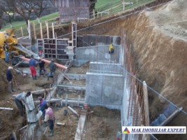 vila-tip-pensiune-la-rosu-cu-10-camere-si-teren-de-1055-mp-in-dambovicioara-oportunitate-de-investitie-turistica-39