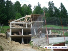 vila-tip-pensiune-la-rosu-cu-10-camere-si-teren-de-1055-mp-in-dambovicioara-oportunitate-de-investitie-turistica-43