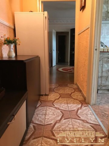 apartament-2-camere-zona-primaverii-scoala-nr13-pret-48000-euro-negociabil-3