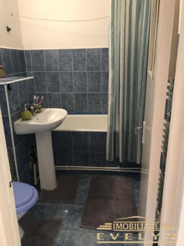 apartament-2-camere-zona-primaverii-scoala-nr13-pret-48000-euro-negociabil-5