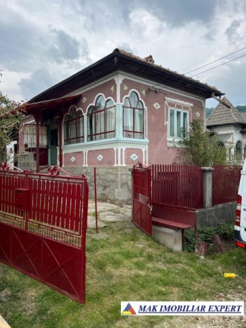 casa-3-camere-teren-637-mp-de-vanzare-in-cetateni-arges-ideala-pentru-locuinta-de-familie-1
