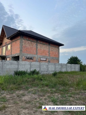 vila-la-rosu-4-camere-teren-420-mp-de-vanzare-in-domnesti-arges-oportunitate-de-personalizare-4