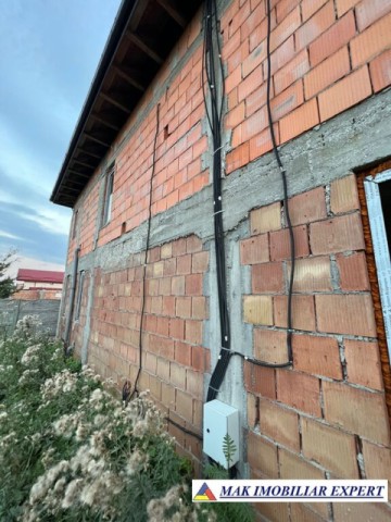 vila-la-rosu-4-camere-teren-420-mp-de-vanzare-in-domnesti-arges-oportunitate-de-personalizare-7
