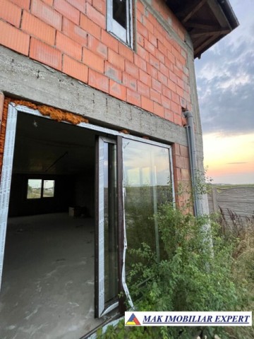 vila-la-rosu-4-camere-teren-420-mp-de-vanzare-in-domnesti-arges-oportunitate-de-personalizare-5