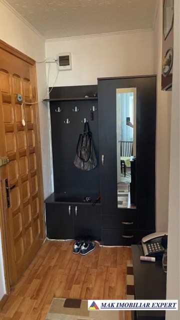 apartament-3-camere-confort-1-etaj-44-in-campulung-spatios-si-luminos-1