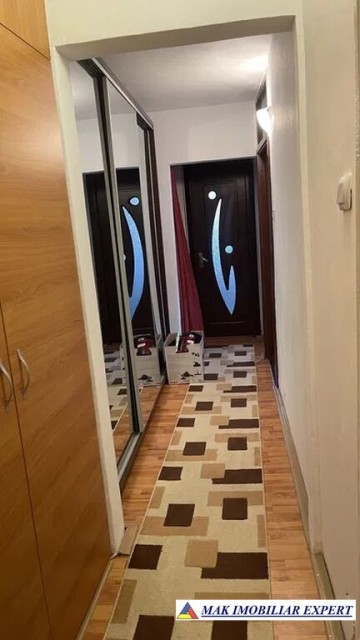 apartament-3-camere-confort-1-etaj-44-in-campulung-spatios-si-luminos-3