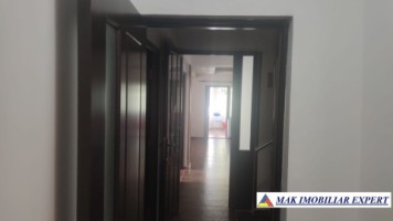 vila-cu-6-camere-si-teren-de-900-mp-voinesti-leresti-arges-13