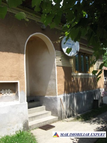 casa-3-camere-teren-6731-mp-de-vanzare-in-titesti-arges-1