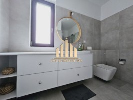 apartament-cu-3-camere-de-vanzare-lipoveni-6