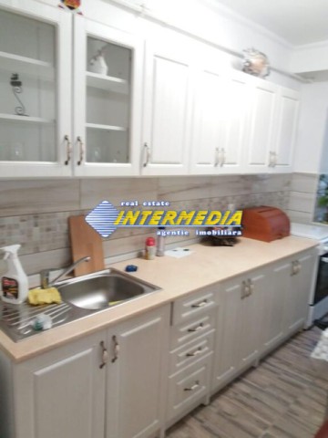 garsoniera-renovata-de-inchiriat-in-cetate-alba-iulia-mobilata-si-utilata-2