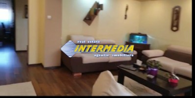 apartament-cu-4-camere-decomandat-etaj-3-cetate-3