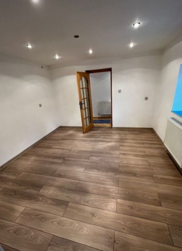 casa-2-camere-zona-sc1iuliu-maniu-renovata-45000-euro-neg-1