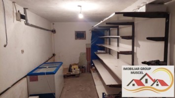 spatiu-comercial-de-inchiriat-suprafata-44-mp-schitu-golesti-si-magazie-depozitare-26-mp-pret-320-euro-7