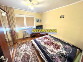 apartament-3-camere-decomandat-de-vanzare-in-alba-iulia-zona-centru-etaj-1