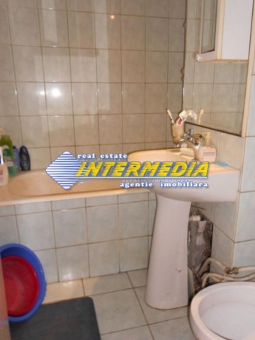 apartament-3-camere-decomandat-de-vanzare-in-alba-iulia-zona-centru-etaj-1-2