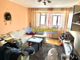 apartament-3-camere-decomandat-de-vanzare-in-alba-iulia-zona-centru-etaj-1-7