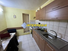 apartament-3-camere-decomandat-de-vanzare-in-alba-iulia-zona-centru-etaj-1-8